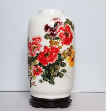 手绘骨质瓷釉下彩花瓶